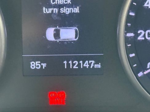 Used 2019 Hyundai Elantra GT FWD image 25