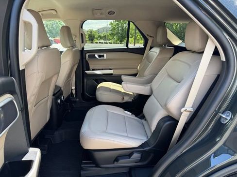 Certified 2022 Ford Explorer XLT w/ Equipment Group 202A AWD/4WD image 20