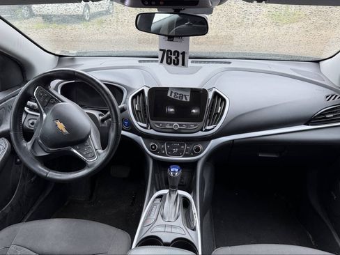 Used 2017 Chevrolet Volt LT w/ Comfort Package FWD image 32
