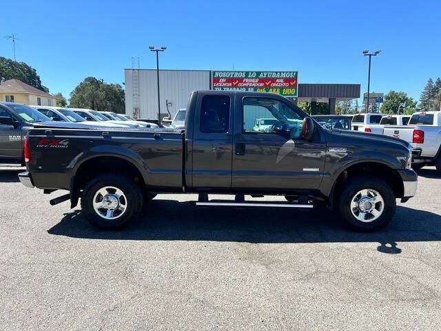 Used 2005 Ford F250 Lariat AWD/4WD image 9