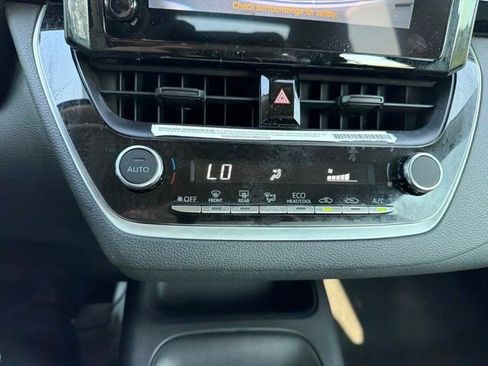 Used 2024 Toyota Corolla LE FWD image 18