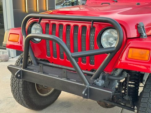 Used 2005 Jeep Wrangler Rubicon AWD/4WD image 36