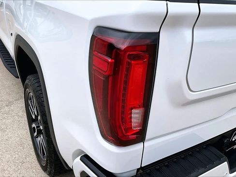 Used 2021 GMC Sierra 1500 AT4 w/ AT4 Premium Package AWD/4WD image 52