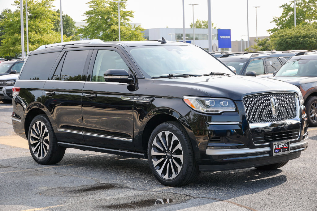 Certified 2022 Lincoln Navigator Reserve AWD/4WD image 22