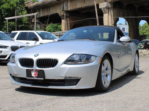 Used 2006 BMW Z4 3.0i RWD image 34