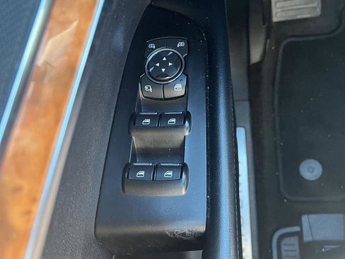 Used 2020 Lincoln Nautilus Reserve image 11