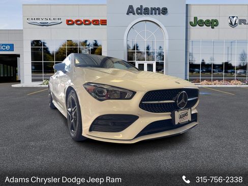 Used 2022 Mercedes-Benz CLA 250 4MATIC image 1