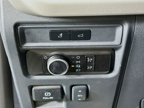 Used 2023 Ford Expedition XLT AWD/4WD image 16