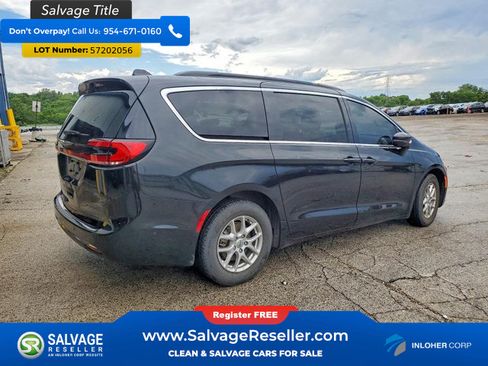 Used 2022 Chrysler Pacifica Touring-L w/ Uconnect Theater Family Group FWD image 4