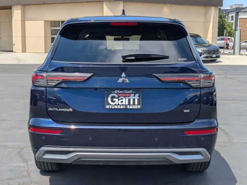 Used 2025 Mitsubishi Outlander SE AWD/4WD image 5