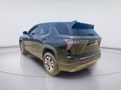 Used 2025 Chevrolet Equinox LT FWD image 3