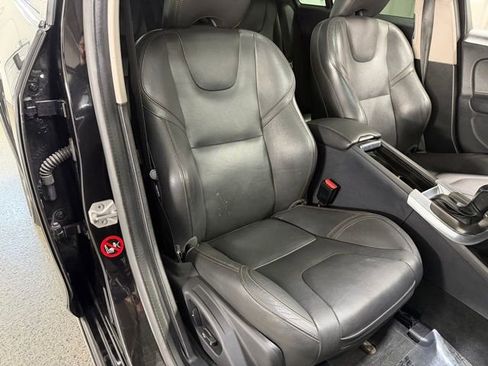 Used 2016 Volvo V60 T5 Cross Country w/ Convenience Package AWD/4WD image 23