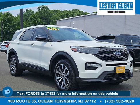 Certified 2022 Ford Explorer ST-Line AWD/4WD image 1
