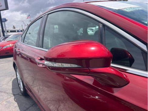 Used 2019 Ford Fusion SEL FWD image 12