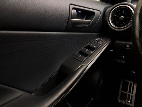 Used 2021 Lexus IS 350 F Sport image 19