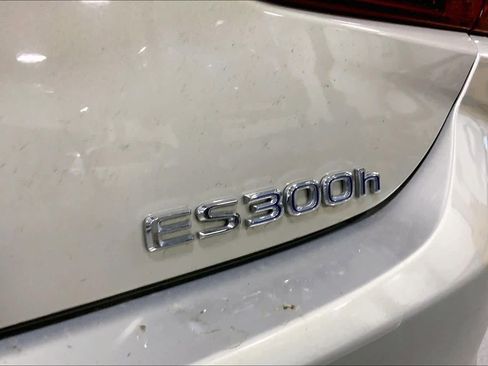 Used 2019 Lexus ES 300h w/ Premium Package FWD image 10