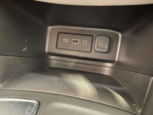 Used 2024 Chevrolet Equinox LT image 19