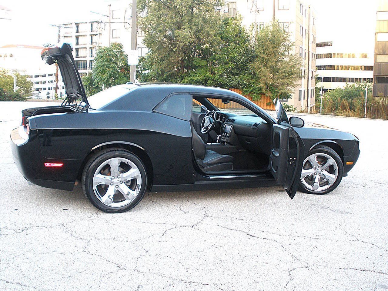 Used 2012 Dodge Challenger SXT Plus RWD image 20