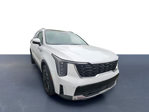 Used 2024 Kia Sorento S w/ Panoramic Sunroof Package FWD image 10