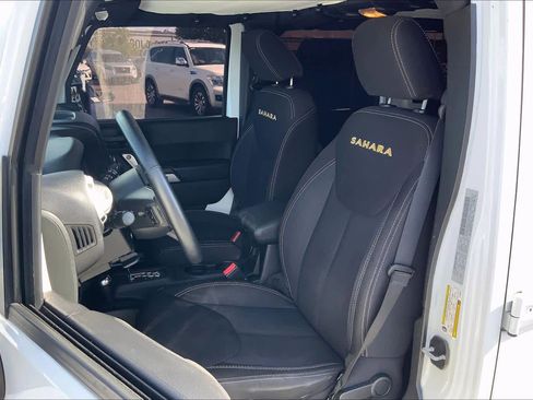 Used 2015 Jeep Wrangler Unlimited Sahara w/ Max Tow Package image 8