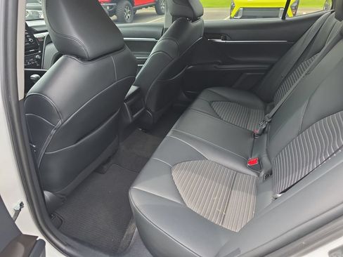 Used 2021 Toyota Camry SE FWD image 28