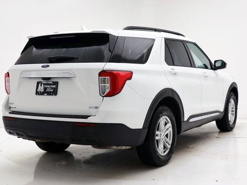 Used 2020 Ford Explorer XLT w/ Comfort Package image 8