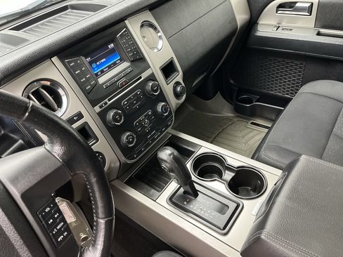 Used 2017 Ford Expedition XLT AWD/4WD image 19