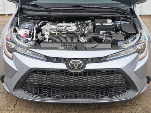 Used 2022 Toyota Corolla LE image 7