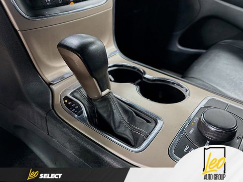 Used 2016 Jeep Grand Cherokee Limited image 16