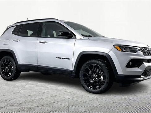 New 2026 Jeep Compass Latitude image 3