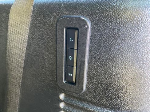 Used 2016 Ford Expedition Limited AWD/4WD image 9