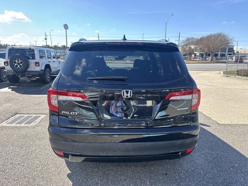 Used 2021 Honda Pilot Special Edition image 6
