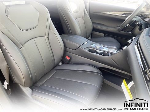 New 2026 INFINITI QX60 Luxe w/ Family Package image 10