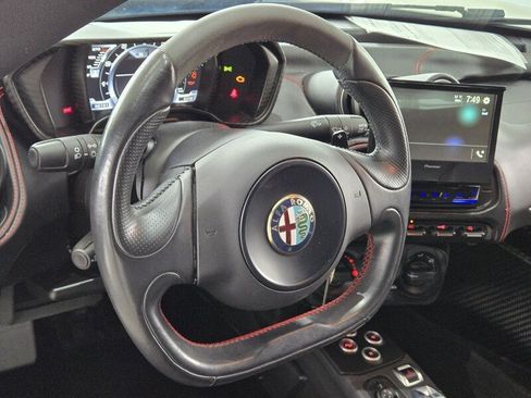 Used 2015 Alfa Romeo 4C Coupe w/ Leather Interior Group RWD image 19