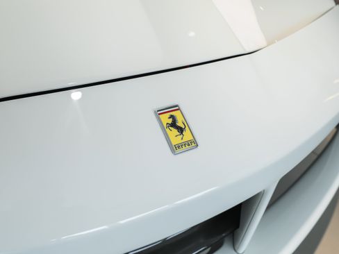 Used 2018 Ferrari 488 Spider RWD image 13