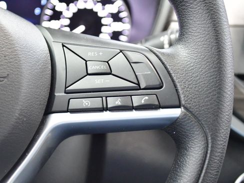 Used 2025 Nissan Altima 2.5 SV FWD image 21