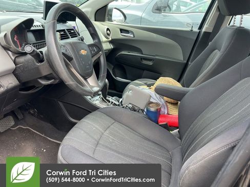 Used 2015 Chevrolet Sonic LT FWD image 4
