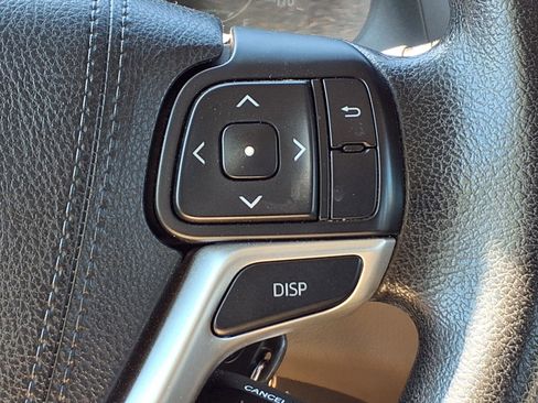 Used 2017 Toyota Sienna L image 15