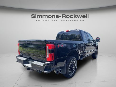 Used 2025 Ford F250 Platinum AWD/4WD image 5
