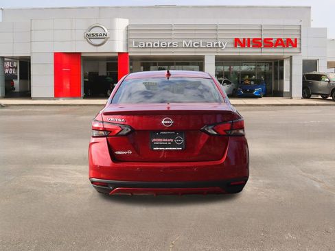 New 2025 Nissan Versa SR w/ Trunk Package image 4