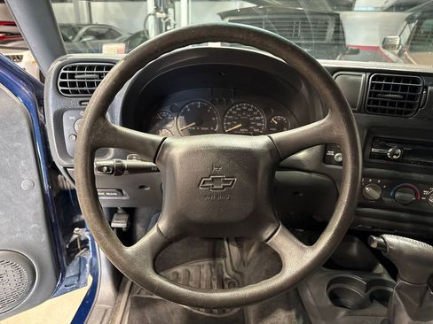 Used 2002 Chevrolet Blazer LS w/ Preferred Equipment Group image 71