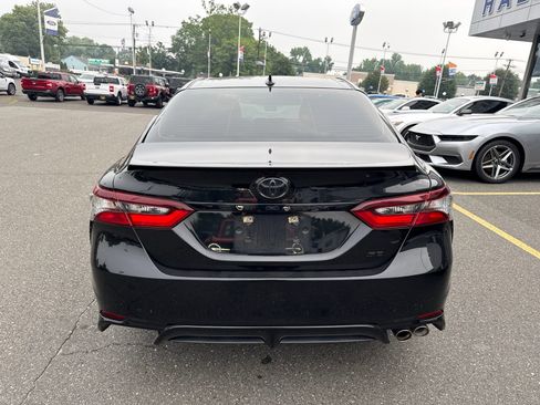 Used 2022 Toyota Camry SE w/ Carpet Mat Package (TMS) FWD image 8