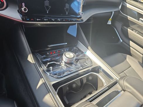 New 2026 Jeep Grand Wagoneer Limited image 25