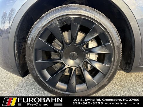 Used 2024 Tesla Model Y Long Range AWD/4WD image 31