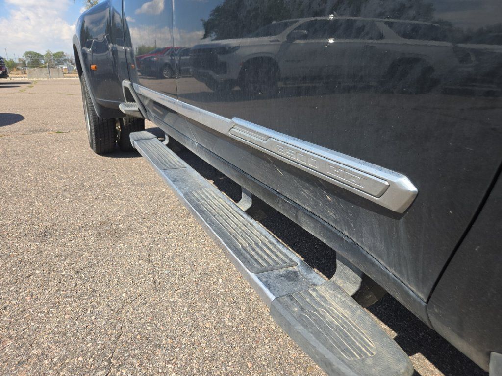Used 2024 Chevrolet Silverado 3500 High Country w/ High Country Premium Package AWD/4WD image 20