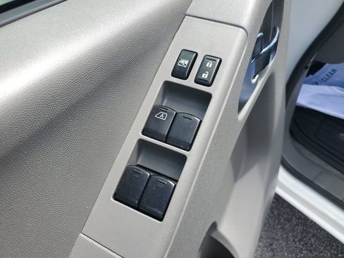 Used 2016 Nissan Frontier SV RWD image 23
