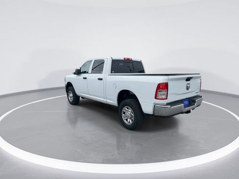 Used 2024 RAM 2500 Tradesman w/ Chrome Appearance Group AWD/4WD image 5