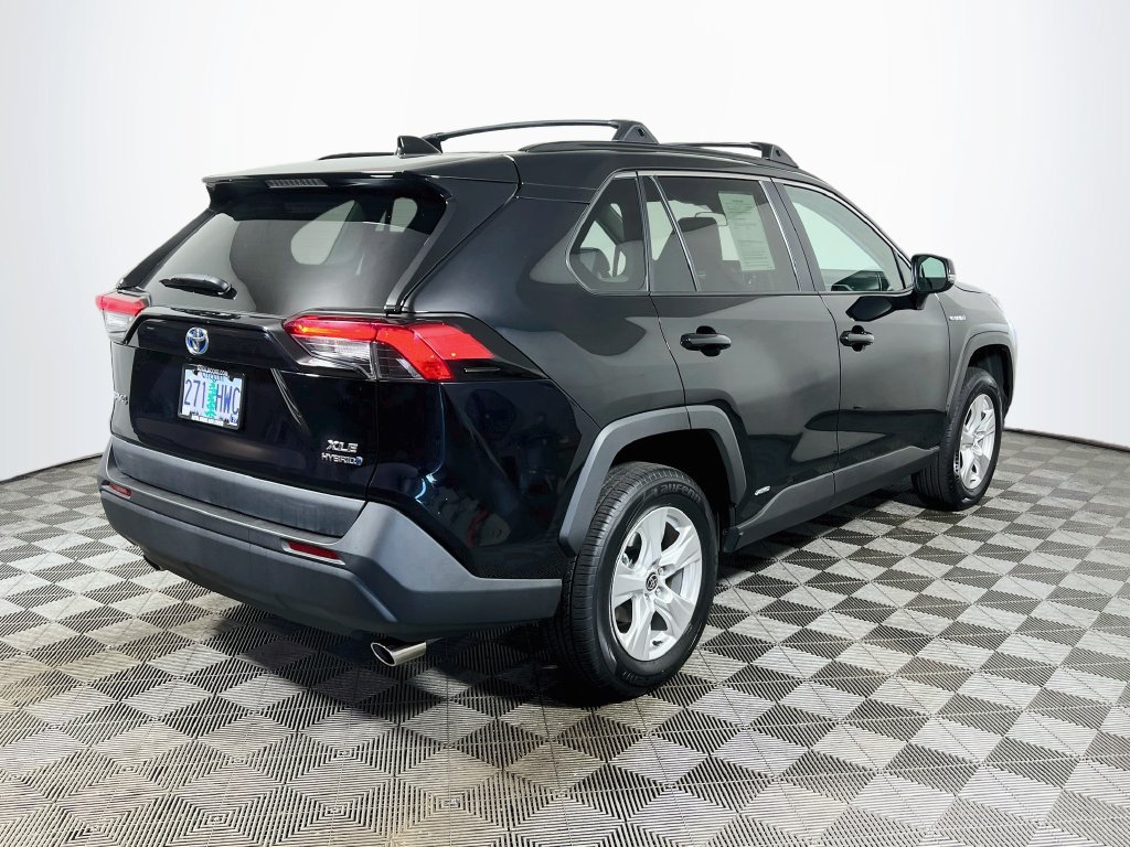 Certified 2021 Toyota RAV4 XLE AWD/4WD image 7
