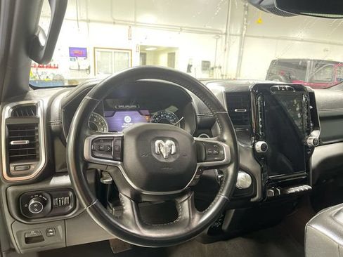 Used 2024 RAM 1500 Laramie AWD/4WD image 15