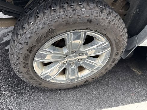 Used 2018 GMC Sierra 1500 SLT AWD/4WD image 11